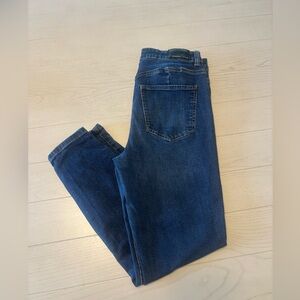 Kendall & Kylie High Rise Kontour 11/30 jean